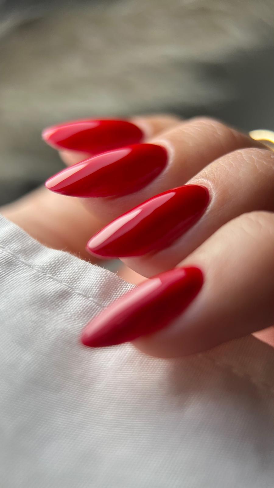 Escort Red